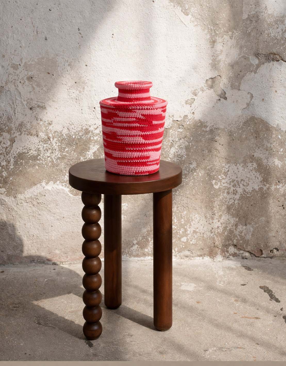 Rose crochet vase