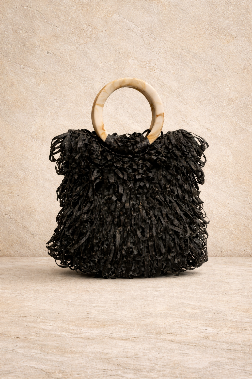 Loop and Form - Noir raffia bag